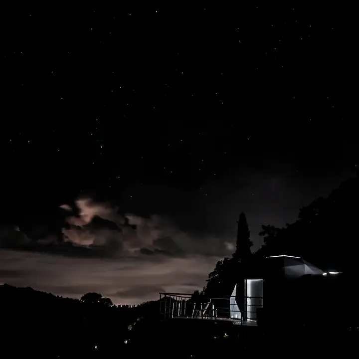 Domo con vista a la montaña